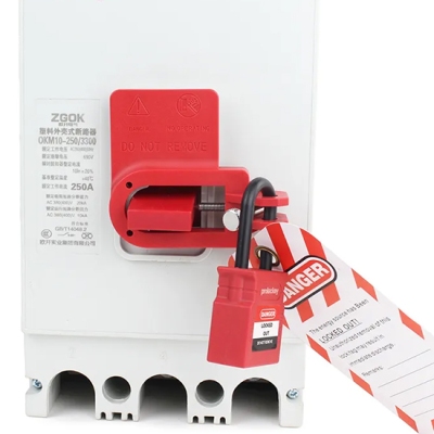 Khóa cầu dao vỏ đúc MCCB có hành trình đóng dài PROLOCKEY CBL201